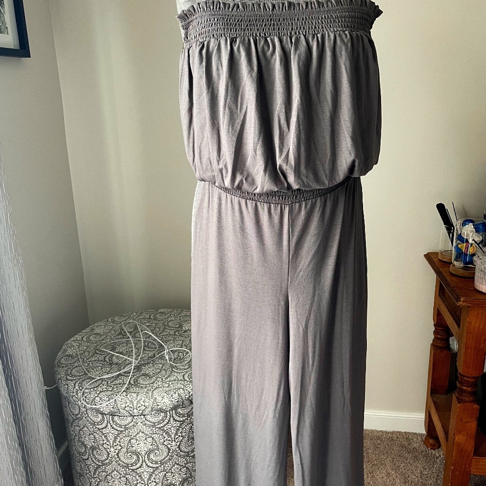 Casual grey strapless jumpsuit "xhilaration" Sz L